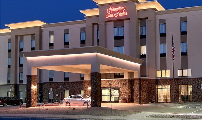 Hampton Inn & Suites Albuquerque Airport Exterior