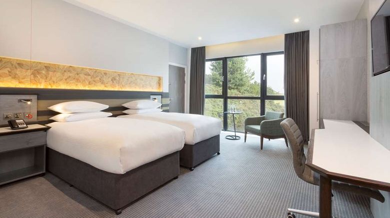 <b>DoubleTree by Hilton Edinburgh Room</b>. Images powered by <a href="https://iceportal.shijigroup.com/" title="IcePortal" target="_blank">IcePortal</a>.