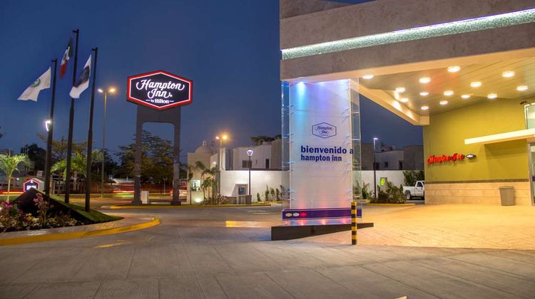 Hampton Inn by Hilton Villahermosa Exterior