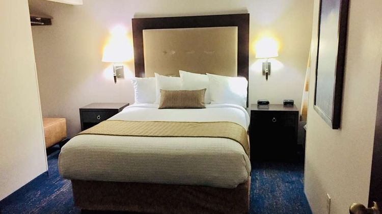 Best Western Plus Portland Airport Hotel Suite