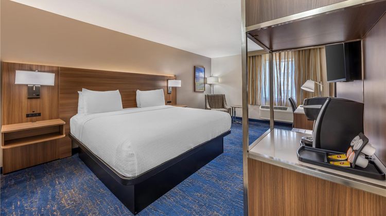 Best Western Plus Portland Airport Hotel Room