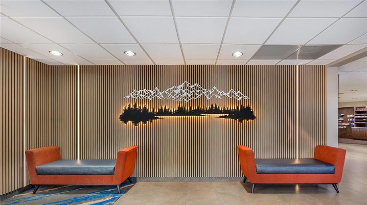 Best Western Plus Portland Airport Hotel Lobby