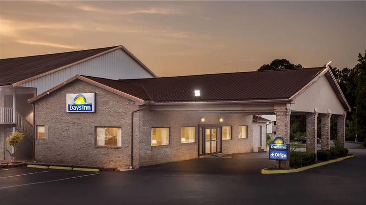 Days Inn Huntington Exterior