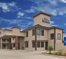 Baymont Inn/Suites Bryan College Station Exterior