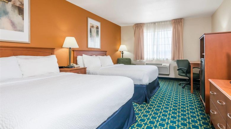 <b>Baymont Inn & Suites Santa Fe Room</b>. Images powered by <a href="https://iceportal.shijigroup.com/" title="IcePortal" target="_blank">IcePortal</a>.