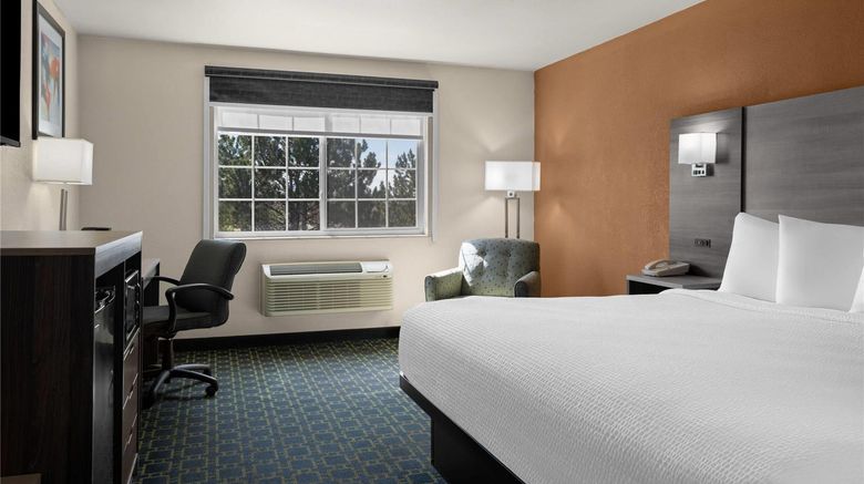 <b>Baymont Inn & Suites Santa Fe Room</b>. Images powered by <a href="https://iceportal.shijigroup.com/" title="IcePortal" target="_blank">IcePortal</a>.