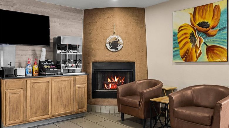 <b>Baymont Inn & Suites Santa Fe Lobby</b>. Images powered by <a href="https://iceportal.shijigroup.com/" title="IcePortal" target="_blank">IcePortal</a>.