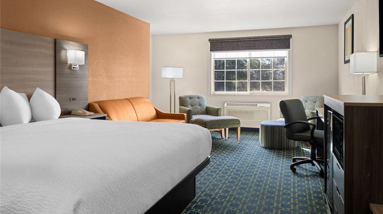 <b>Baymont Inn & Suites Santa Fe Suite</b>. Images powered by <a href="https://iceportal.shijigroup.com/" title="IcePortal" target="_blank">IcePortal</a>.