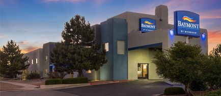 Baymont Inn & Suites Santa Fe Exterior