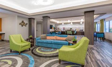 Days Inn & Suites Katy