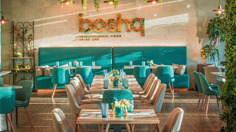 <b>Mercure Lisboa Almada Exterior</b>. Images powered by <a href="https://iceportal.shijigroup.com/" title="IcePortal" target="_blank">IcePortal</a>.