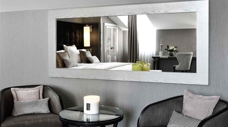 <b>La Cour des Consuls Hotel & Spa Toulouse Room</b>. Images powered by <a href="https://iceportal.shijigroup.com/" title="IcePortal" target="_blank">IcePortal</a>.