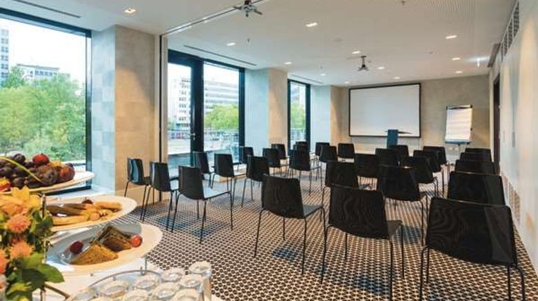 <b>Riu Plaza Berlin Recreation</b>. Images powered by <a href="https://iceportal.shijigroup.com/" title="IcePortal" target="_blank">IcePortal</a>.