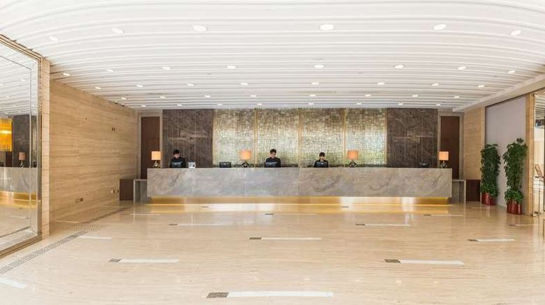 <b>Kowloon Harbourfront Hotel Lobby</b>. Images powered by <a href="https://iceportal.shijigroup.com/" title="IcePortal" target="_blank">IcePortal</a>.
