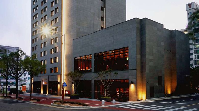 <b>Ramada Gunsan Hotel Exterior</b>. Images powered by <a href="https://iceportal.shijigroup.com/" title="IcePortal" target="_blank">IcePortal</a>.