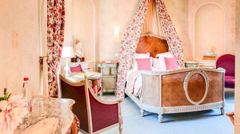 <b>Chateau de Pray Room</b>. Images powered by <a href="https://iceportal.shijigroup.com/" title="IcePortal" target="_blank">IcePortal</a>.