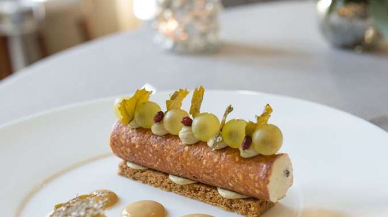 <b>Chateau de Pray Restaurant</b>. Images powered by <a href="https://iceportal.shijigroup.com/" title="IcePortal" target="_blank">IcePortal</a>.