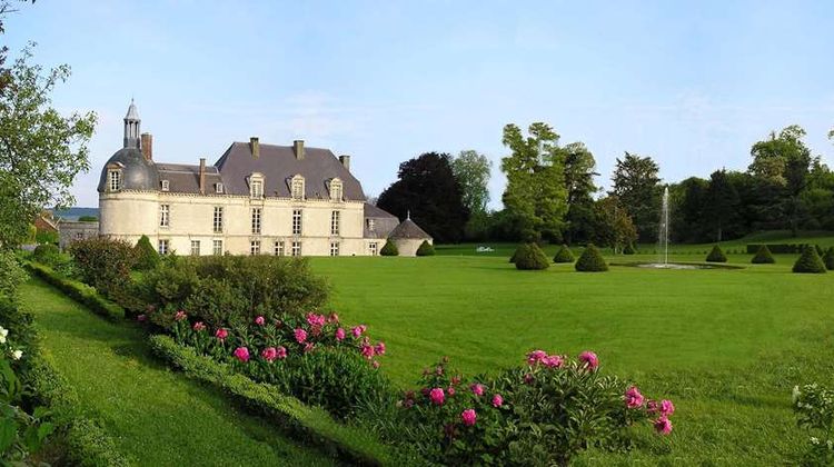 Le Chateau d'Etoges Exterior
