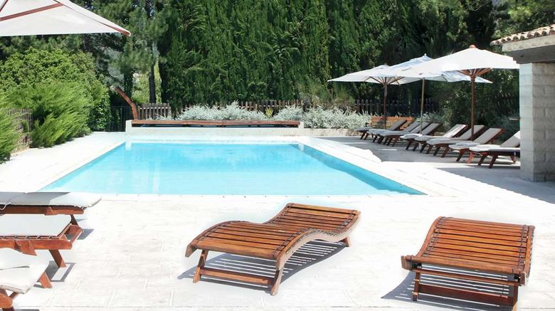 <b>La Bastide de Moustiers Pool</b>. Images powered by <a href="https://iceportal.shijigroup.com/" title="IcePortal" target="_blank">IcePortal</a>.