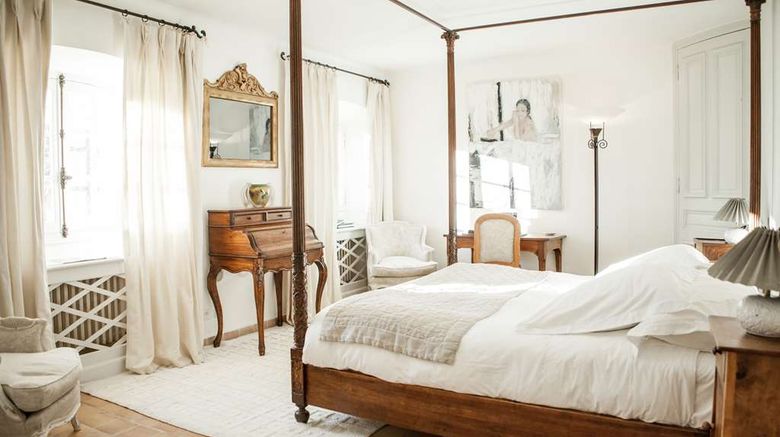<b>La Bastide de Moustiers Room</b>. Images powered by <a href="https://iceportal.shijigroup.com/" title="IcePortal" target="_blank">IcePortal</a>.
