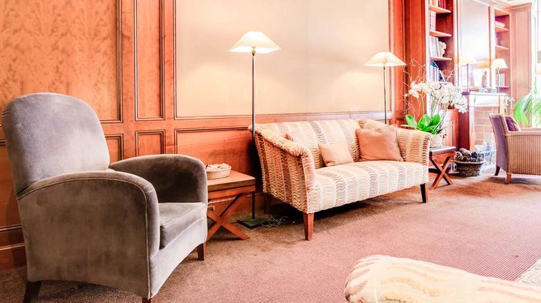 <b>Hotel Le Clement Saint Germain Lobby</b>. Images powered by <a href="https://iceportal.shijigroup.com/" title="IcePortal" target="_blank">IcePortal</a>.