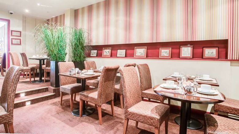<b>Hotel Le Clement Saint Germain Restaurant</b>. Images powered by <a href="https://iceportal.shijigroup.com/" title="IcePortal" target="_blank">IcePortal</a>.