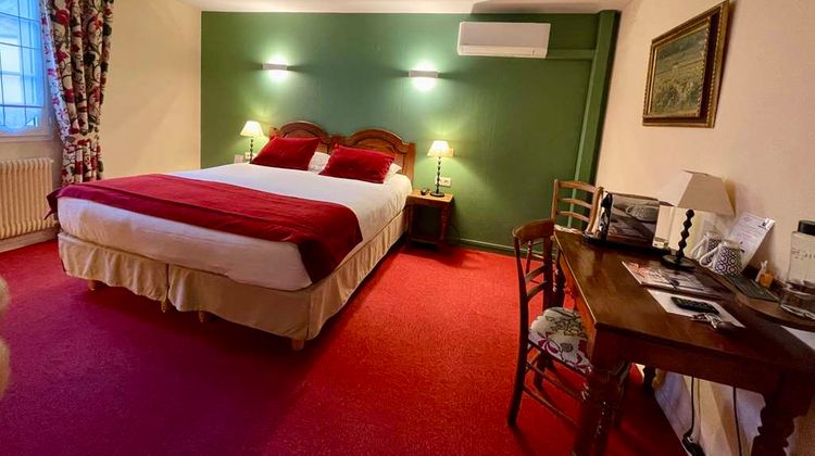 Wilson Hotel Room