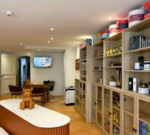 Hostellerie Berard Lobby