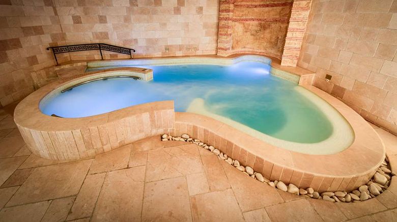 <b>Hostellerie Berard Spa</b>. Images powered by <a href="https://iceportal.shijigroup.com/" title="IcePortal" target="_blank">IcePortal</a>.