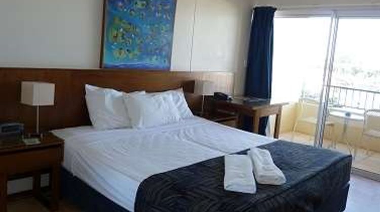 Cullen Bay Resorts Room