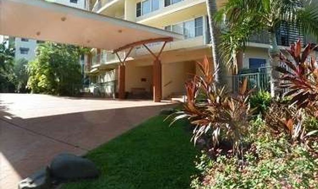 Cullen Bay Resorts Exterior