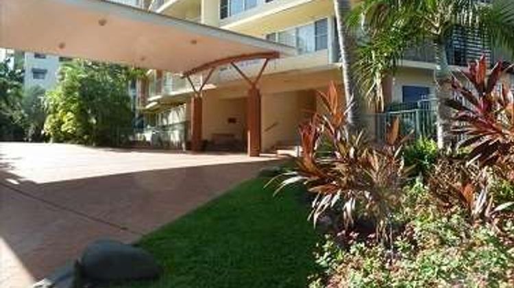 Cullen Bay Resorts Exterior