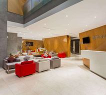 Ramada Encore Lima San Isidro Hotel Lobby