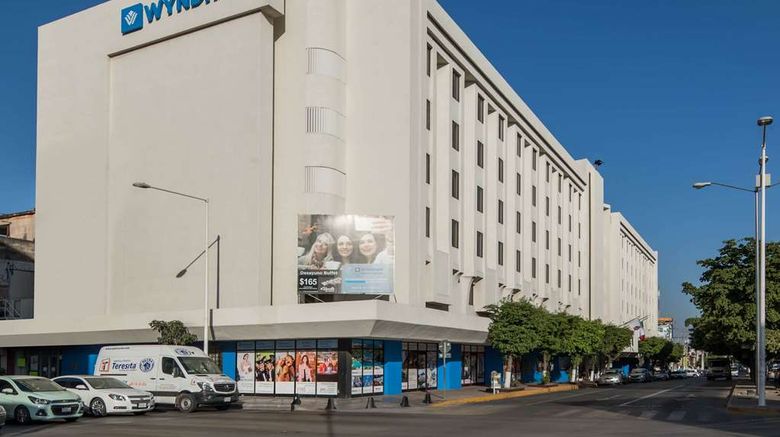 <b>Wyndham Executivo Culiacan Exterior</b>. Images powered by <a href="https://iceportal.shijigroup.com/" title="IcePortal" target="_blank">IcePortal</a>.