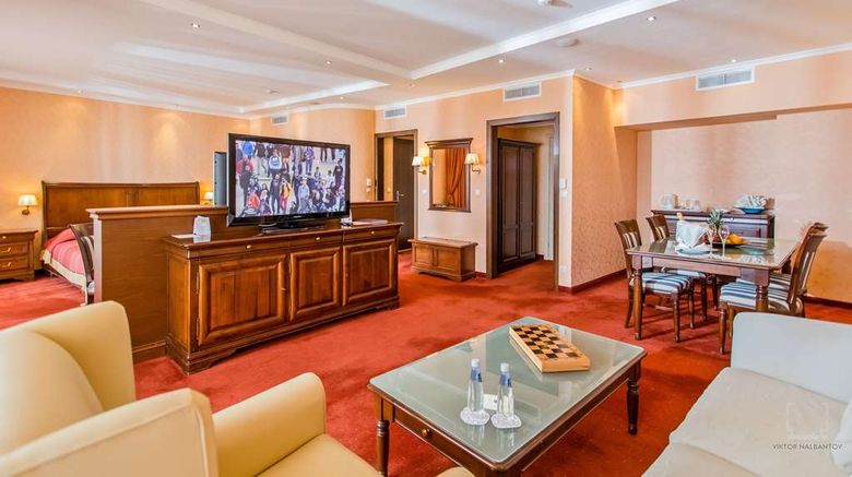 <b>Grand Hotel Pomorie Suite</b>. Images powered by <a href="https://iceportal.shijigroup.com/" title="IcePortal" target="_blank">IcePortal</a>.