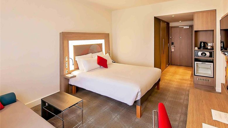 <b>Novotel Diyarbakir Hotel Room</b>. Images powered by <a href="https://iceportal.shijigroup.com/" title="IcePortal" target="_blank">IcePortal</a>.