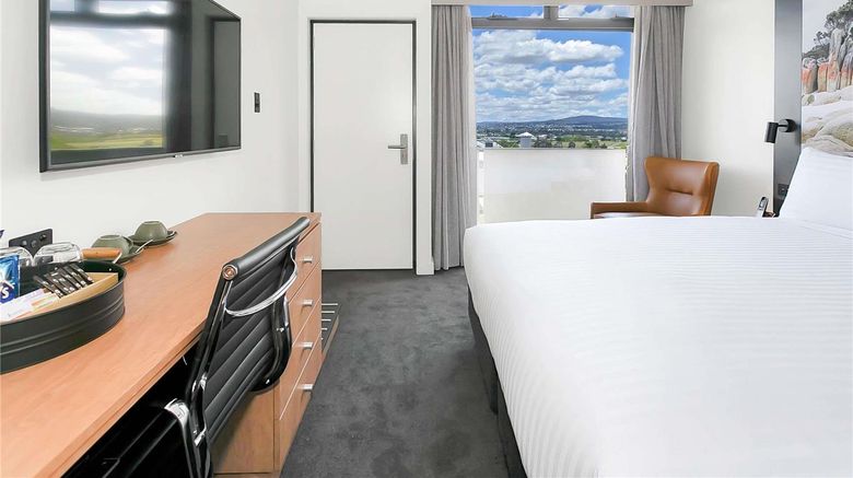 <b>Mercure Launceston Room</b>. Images powered by <a href="https://iceportal.shijigroup.com/" title="IcePortal" target="_blank">IcePortal</a>.