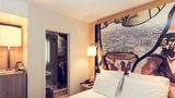 <b>Mercure Paris Pigalle Sacre Coeur Room</b>. Images powered by <a href="https://iceportal.shijigroup.com/" title="IcePortal" target="_blank">IcePortal</a>.