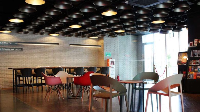 <b>Best Western Jeju Hotel Lobby</b>. Images powered by <a href="https://iceportal.shijigroup.com/" title="IcePortal" target="_blank">IcePortal</a>.