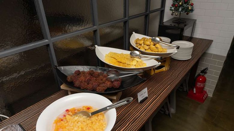 <b>Best Western Jeju Hotel Restaurant</b>. Images powered by <a href="https://iceportal.shijigroup.com/" title="IcePortal" target="_blank">IcePortal</a>.