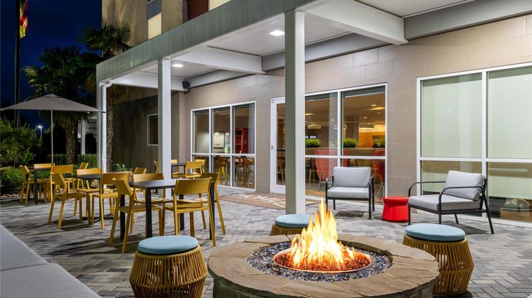 Home2 Suites by Hilton Atlanta South Exterior