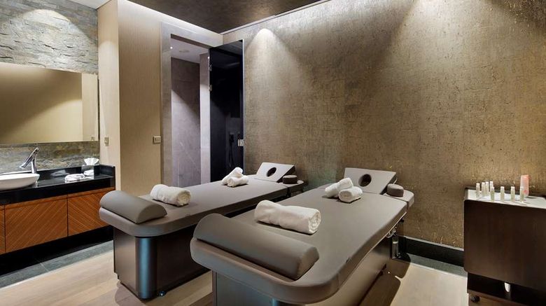 <b>DoubleTree by Hilton Istanbul Piyalepasa Spa</b>. Images powered by <a href="https://iceportal.shijigroup.com/" title="IcePortal" target="_blank">IcePortal</a>.