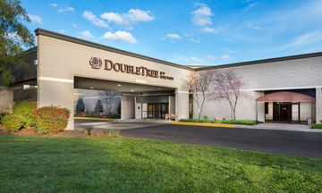 Doubletree by Hilton Lawrence