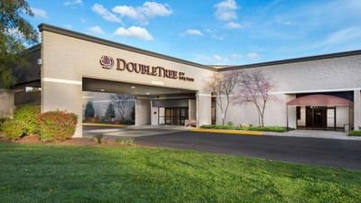Doubletree by Hilton Lawrence