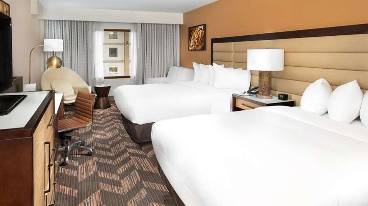 Doubletree by Hilton Lawrence Room
