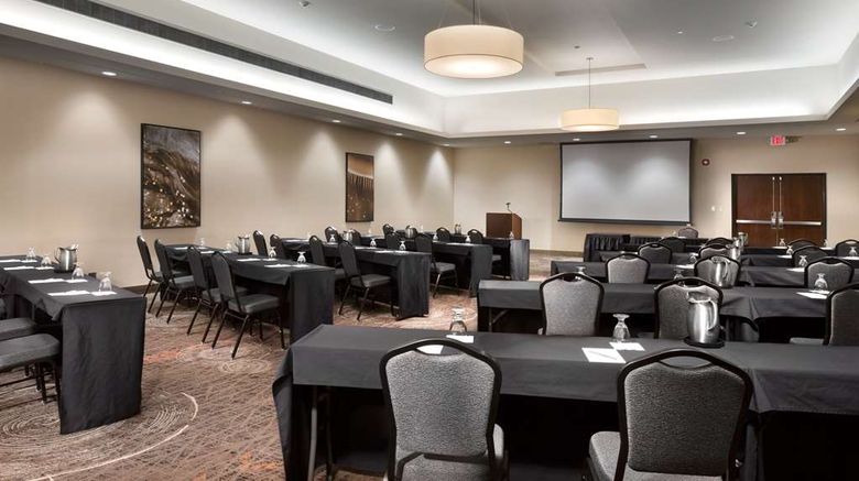 <b>Doubletree by Hilton Lawrence Meeting</b>. Images powered by <a href="https://iceportal.shijigroup.com/" title="IcePortal" target="_blank">IcePortal</a>.