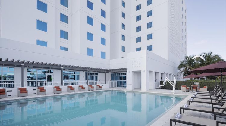 Hilton Garden Inn Miami Dolphin Mall Pool