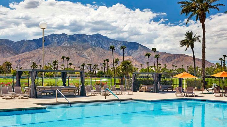 DoubleTree Golf Resort Palm Springs Pool