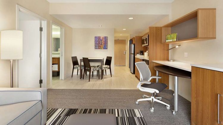 Tru by Hilton Milton Room