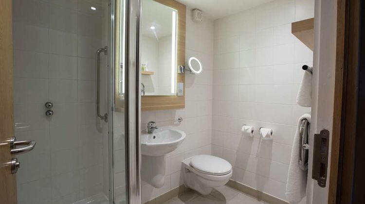 DoubleTree by Hilton Coventry Building Room